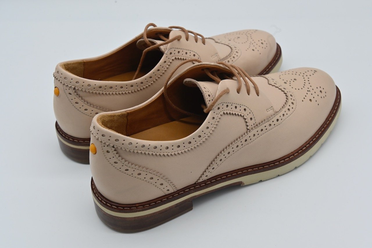 Rock It in Style. Samuel Hubbard Luxurious Blush Leather Winged Traveler Lace Up Oxford Shoes Size 7.5 US EU 38 UK 5.5 Designed Mill Valley CA Handcrafted Portugal Loafer Wingtips Rockabilly Unisex Women Men Cross Trans Classy Sassy Jeans Spring Summer Winter Fall Shoes Retro Vintage Style Look Old Lady Comfort Travel