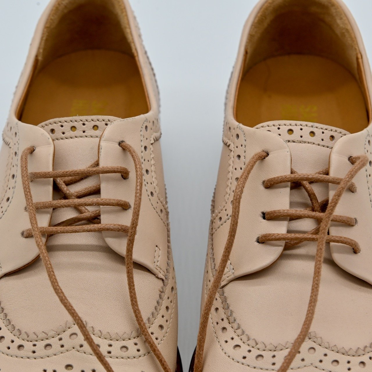 Rock It in Style. Samuel Hubbard Luxurious Blush Leather Winged Traveler Lace Up Oxford Shoes Size 7.5 US EU 38 UK 5.5 Designed Mill Valley CA Handcrafted Portugal Loafer Wingtips Rockabilly Unisex Women Men Cross Trans Classy Sassy Jeans Spring Summer Winter Fall Shoes Retro Vintage Style Look Old Lady Comfort Travel