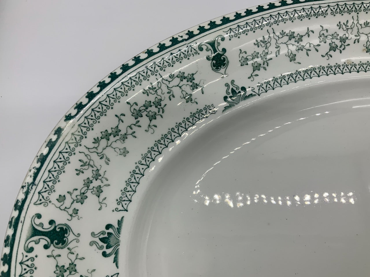 1870 Green Ivory Antique Made In England By John Maddock & Sons Ltd Royal Vitreous Dorothy Rono379318. Royal Vitreous Vintage Modern Farmhouse Table For Christmas Gifts Magnolia Style Chip Joanna Gaines Home Decor Interior Decorating Holiday Serving Dish Kitchen Table Ware Dining Wedding Special Gift Heirloom China