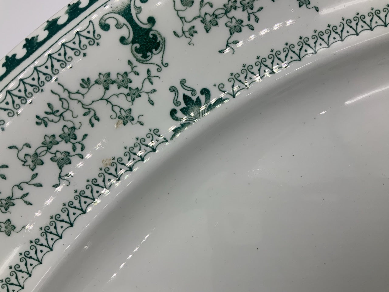 1870 Green Ivory Antique Made In England By John Maddock & Sons Ltd Royal Vitreous Dorothy Rono379318. Royal Vitreous Vintage Modern Farmhouse Table For Christmas Gifts Magnolia Style Chip Joanna Gaines Home Decor Interior Decorating Holiday Serving Dish Kitchen Table Ware Dining Wedding Special Gift Heirloom China