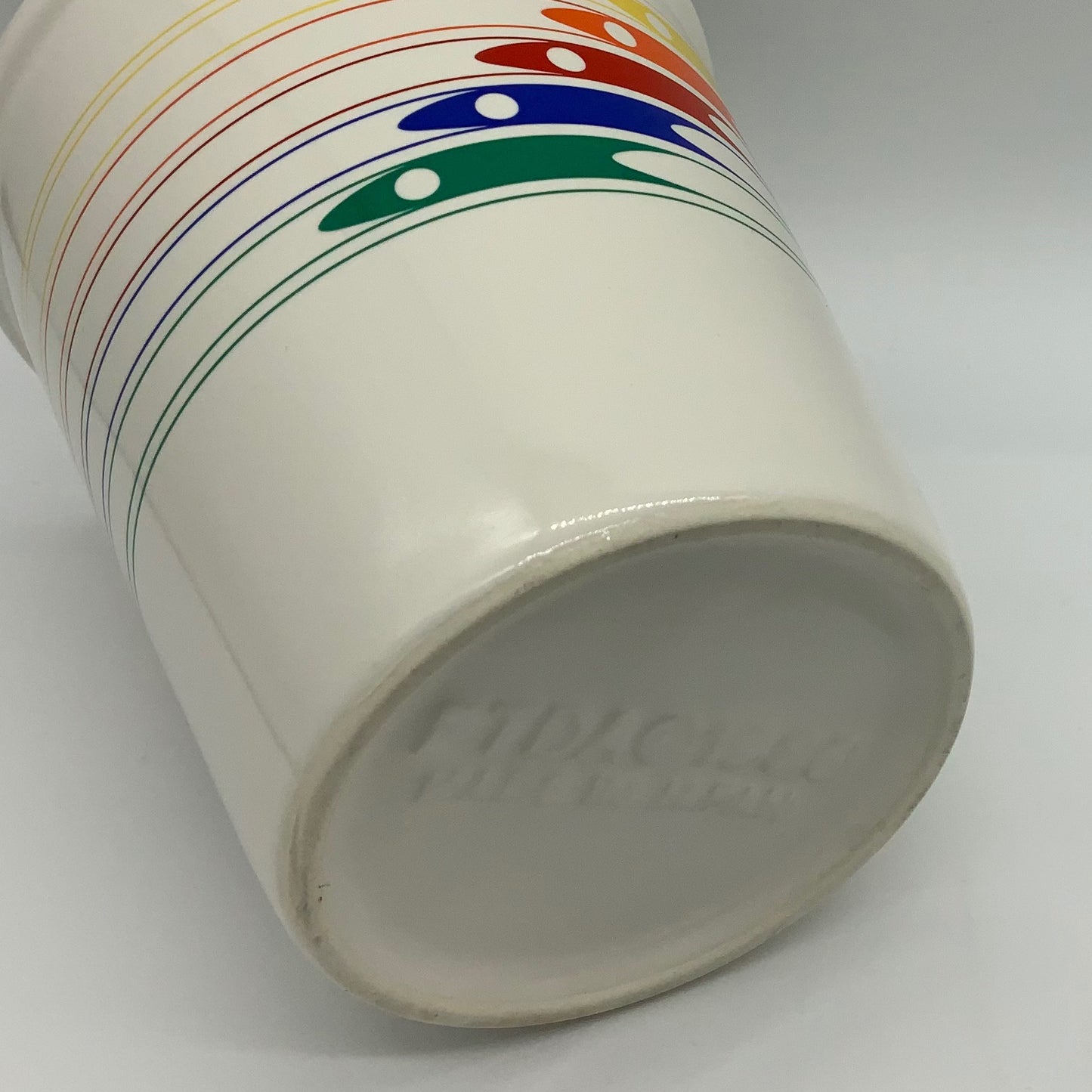Show your retro pride and your love of style! Vintage Modern Sleek Lined Arrow Rainbow 1986 FTD Pick Me Up Bouquet Vase Large Starbucks Mug Cup. Reuse, repurpose, be uniquely you midmodandbeyond Collector Mugs Ice Cream Gender Neutral Gay Pride LGBTQ roybiv midmod graphic design print loveall #shopsmall #mmb