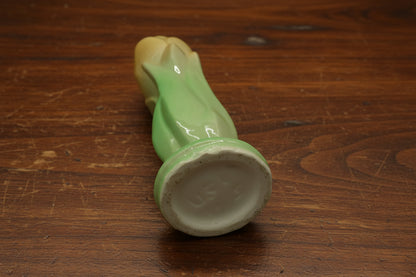 Bottom Angle of Shawnee Pottery Vase Yellow Tulip With Green Leaves  "USA 1115" Marked on Bottom 